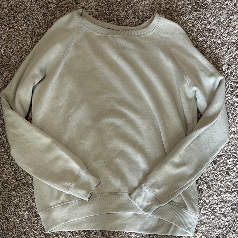 Classic Women's green Sweater